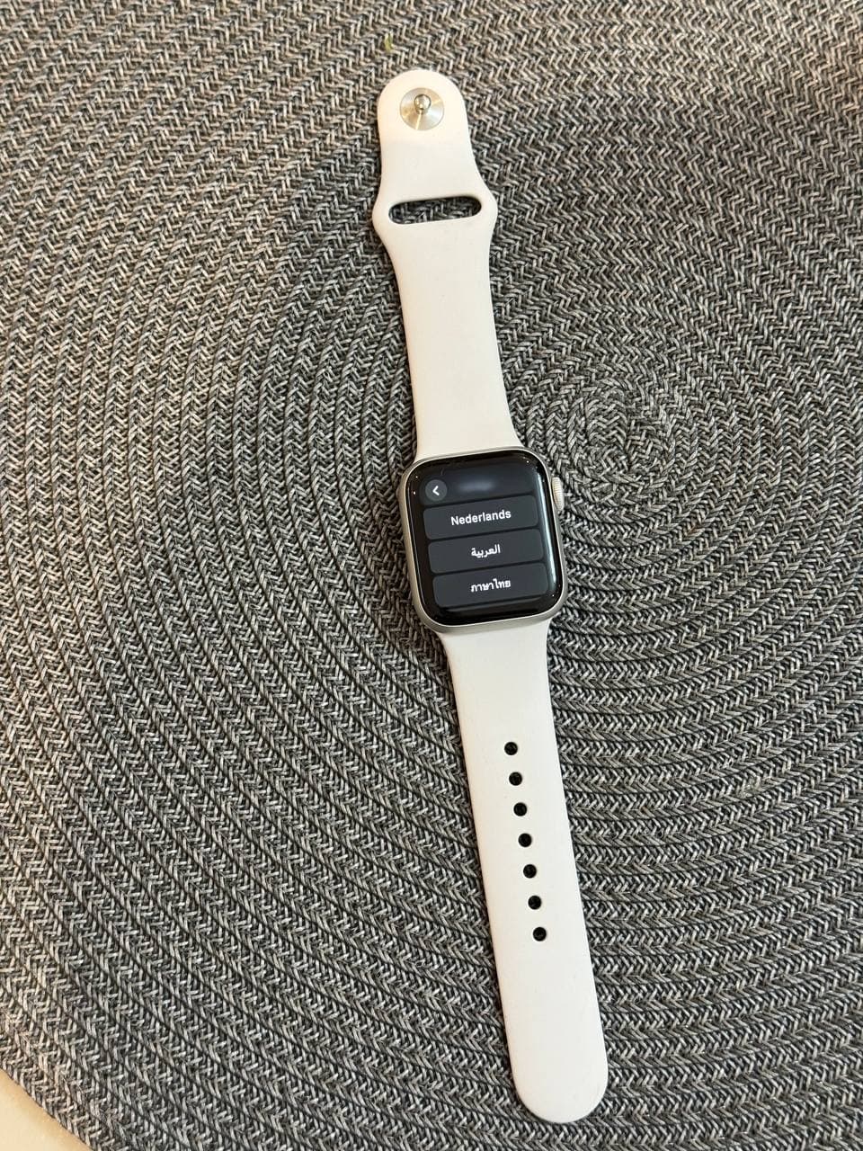 Продаю оригинальные Apple Watch Series 6 Aluminum Silver 40mm, фото 1