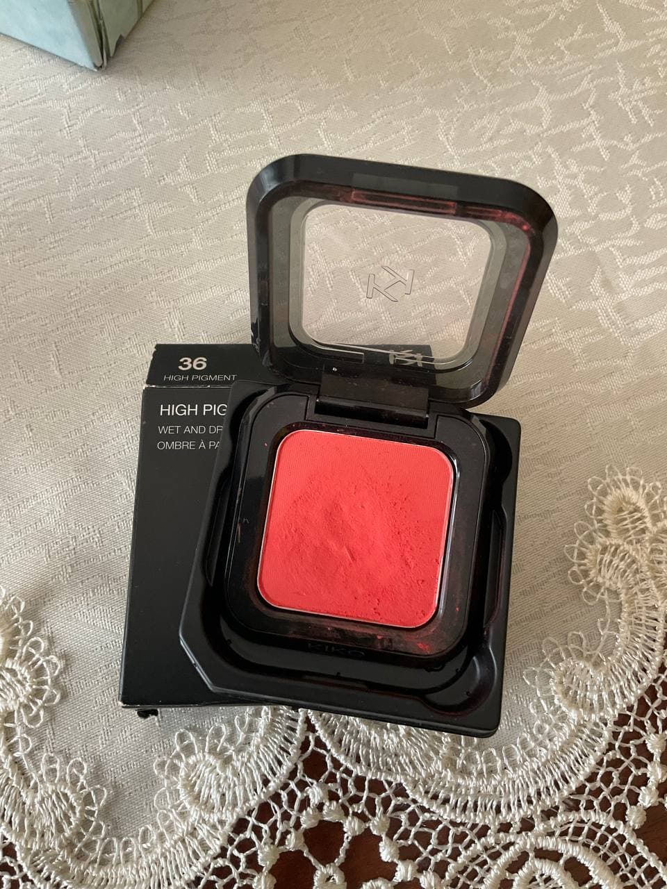 Тени как новые мало использовано Kiko.