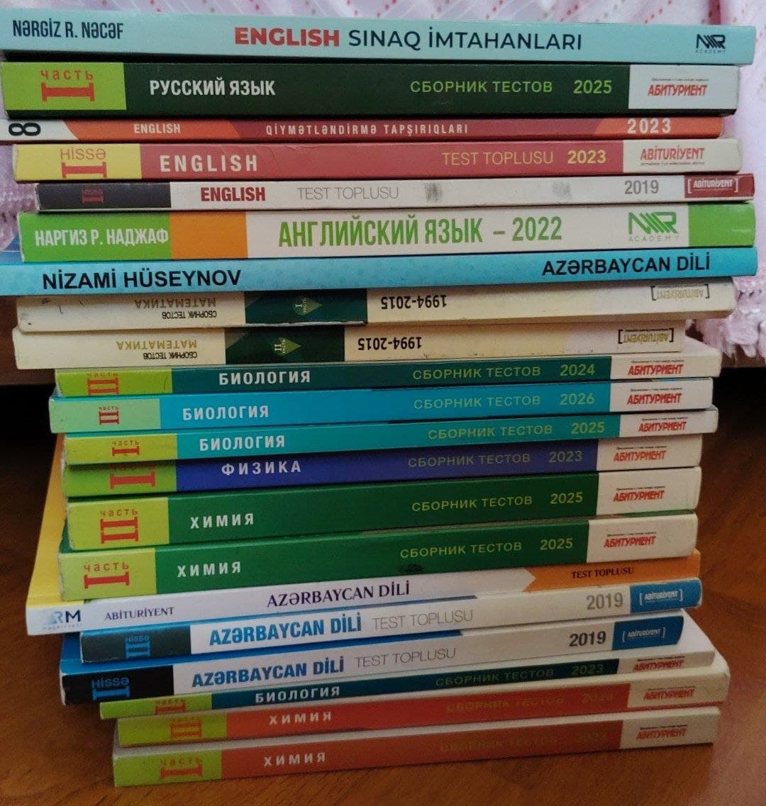продаются книги, у всех цена разная, в хорошем состоянии, фото 1