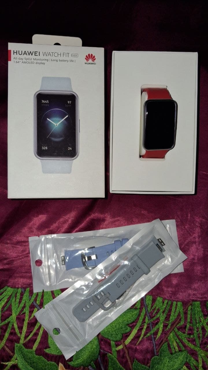 Smart часы Huawei. Не использовались. В наборе, 3 ремешка., фото 1