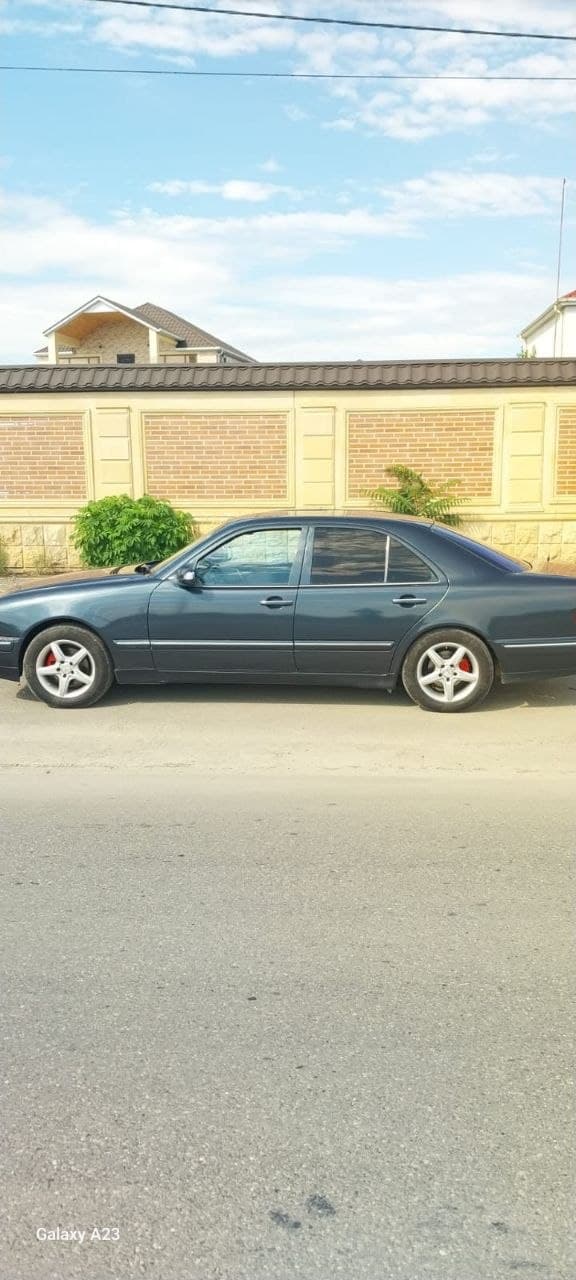 Продаётся Mercedes-Benz 2002 года., фото 1