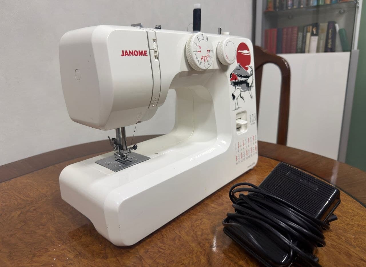 Продаю швейная машина Janome model 2252 в отличном состоянии