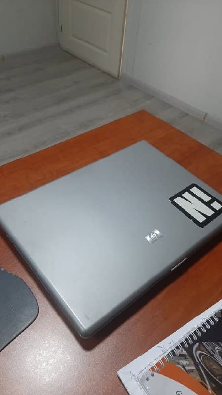 HP Compaq 6720s /