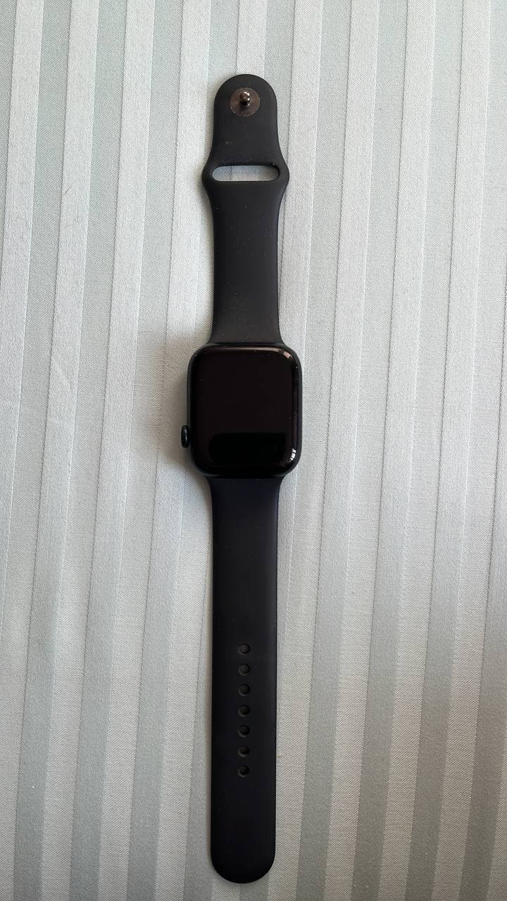 Продаю часы Apple Watch Series 8, фото 1