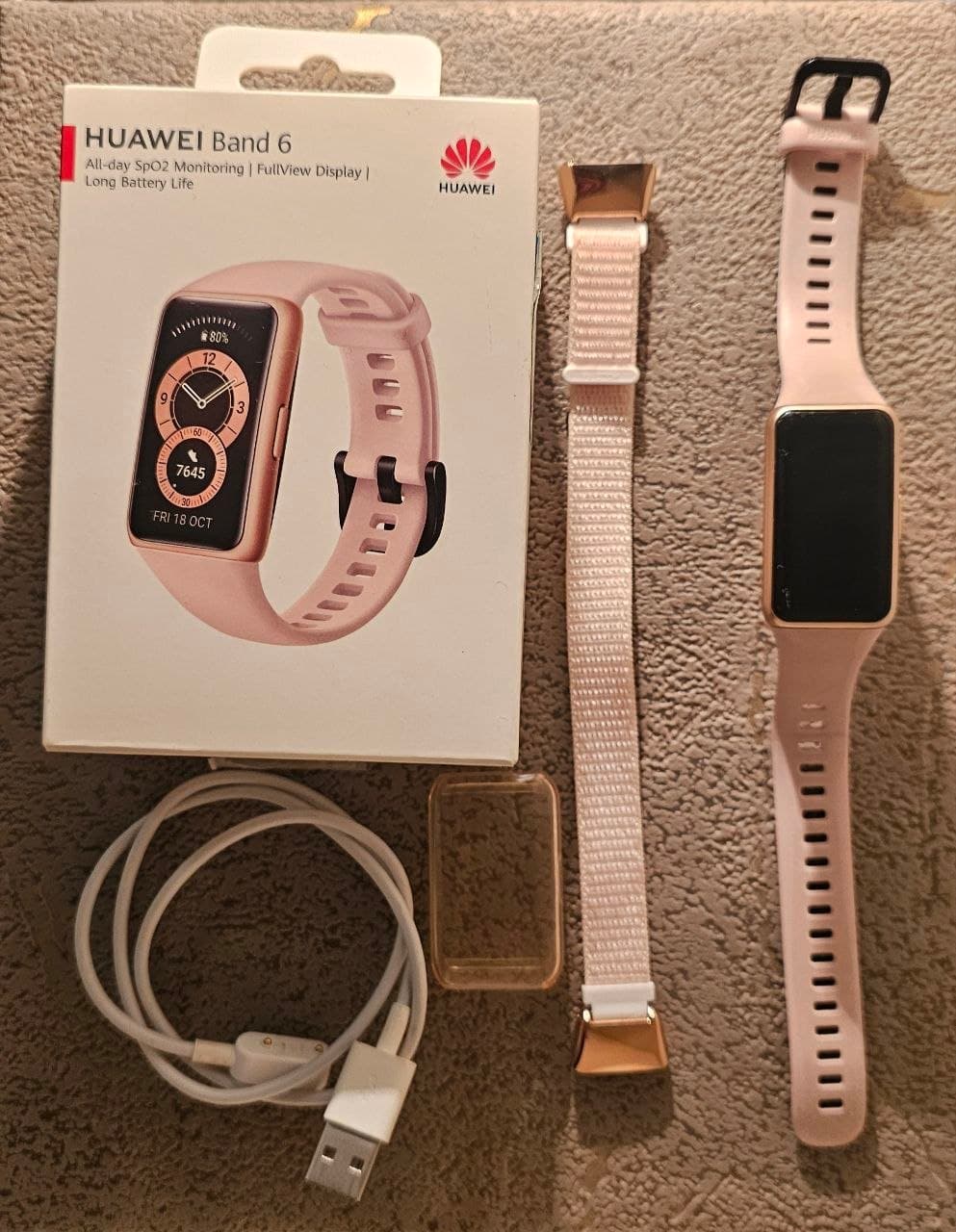Huawei Band 6 в отличном состоянии 🌸