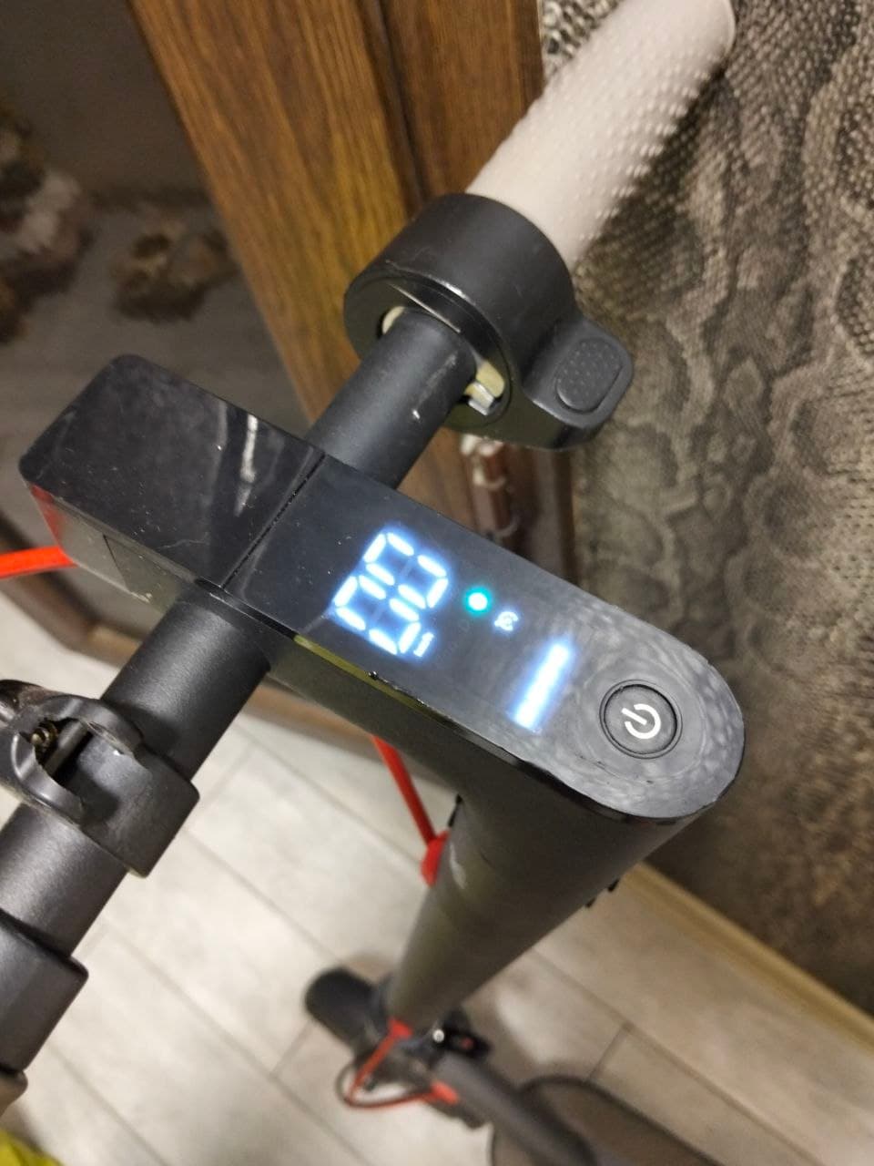 Elektrik skuter Электросамокат - Модель Xiaomi M365 / Mi Scooter - Цвет: Графитово-серый с красными , фото 2