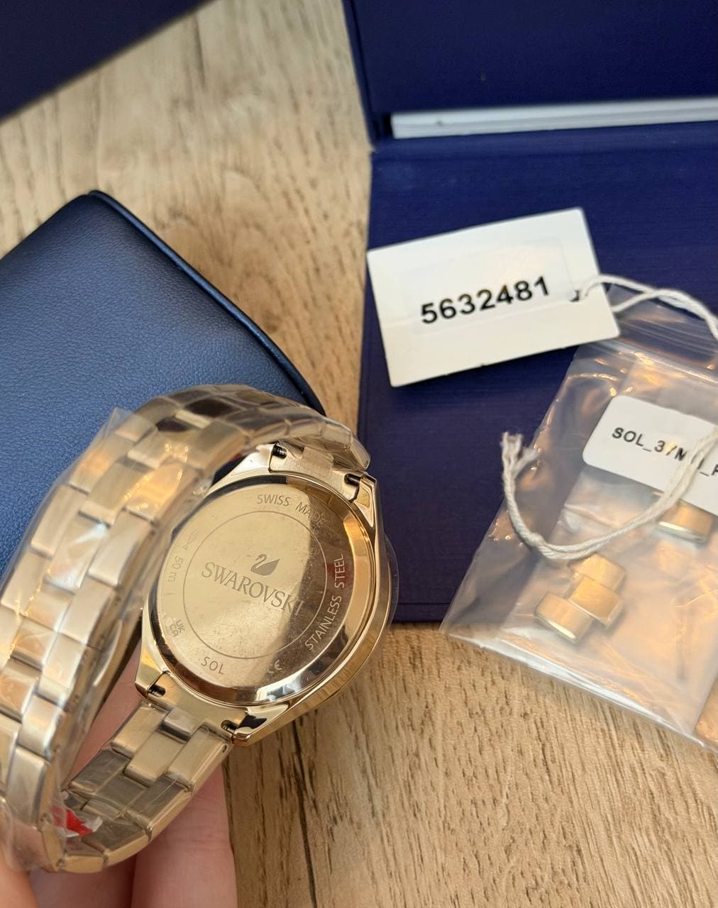 Swarovski Octea Blue 💙 Элегантные часы с фирменным дизайном Swarovski — глубокий синий цвет, эффектн, фото 2