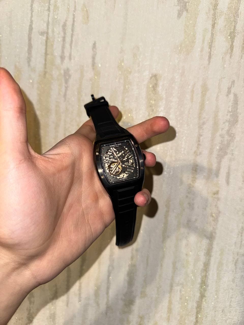 KENNETH COLE оригинальные часы привезли с Грузии за 220 манат в…