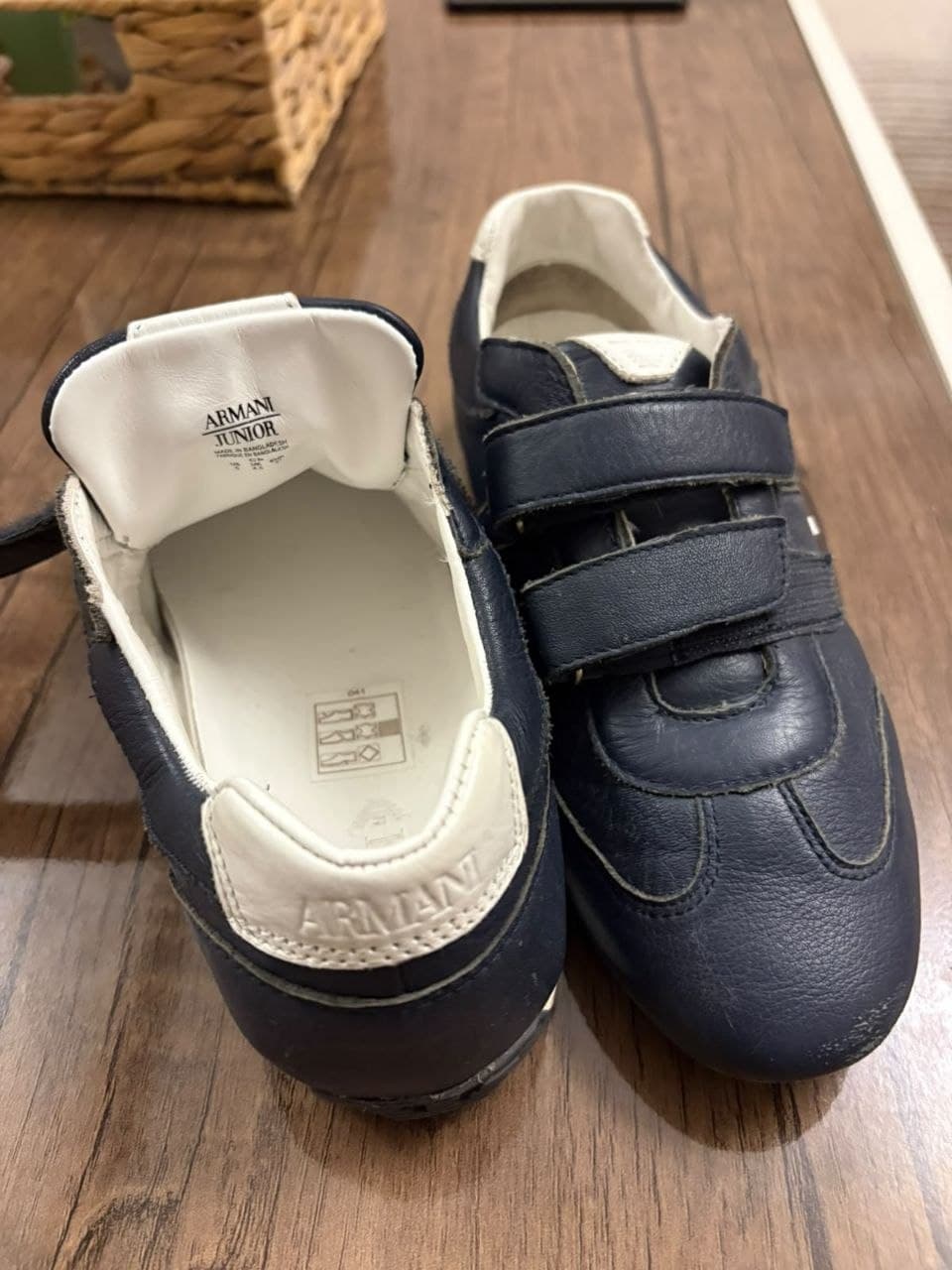 Продам кроссовки на мальчика Armani Junior 37 размер. Б/у, на носике…