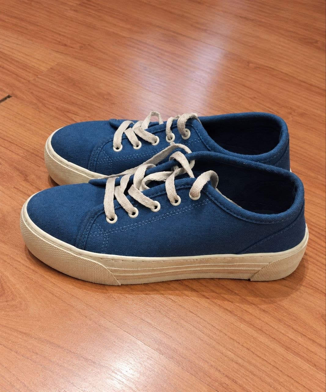 Продам кеды LC Waikiki