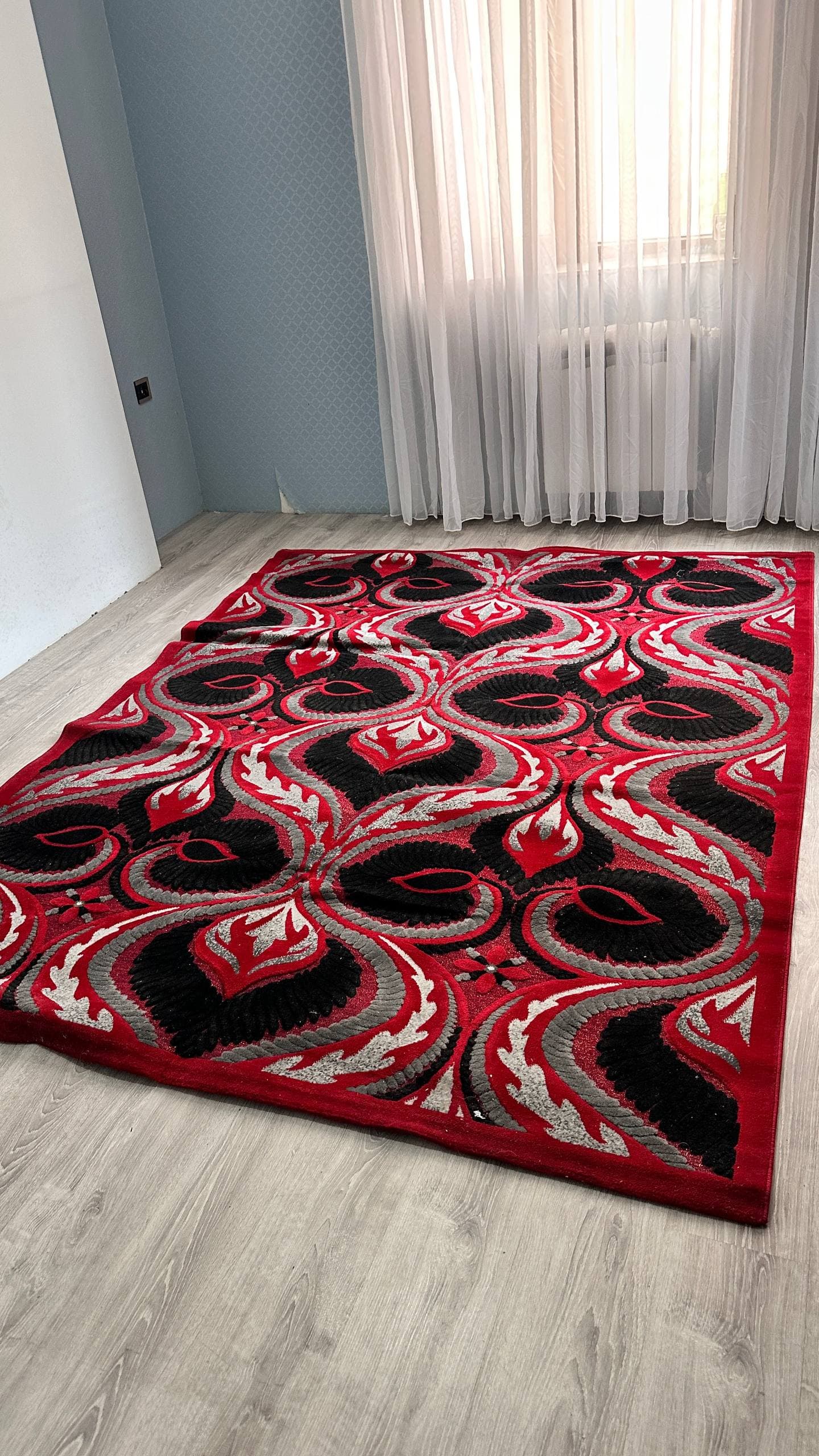 Ковер новый, яркий, не пользовались, лежал свернутым. Размер 250*200 см. Цена 120, фото 1