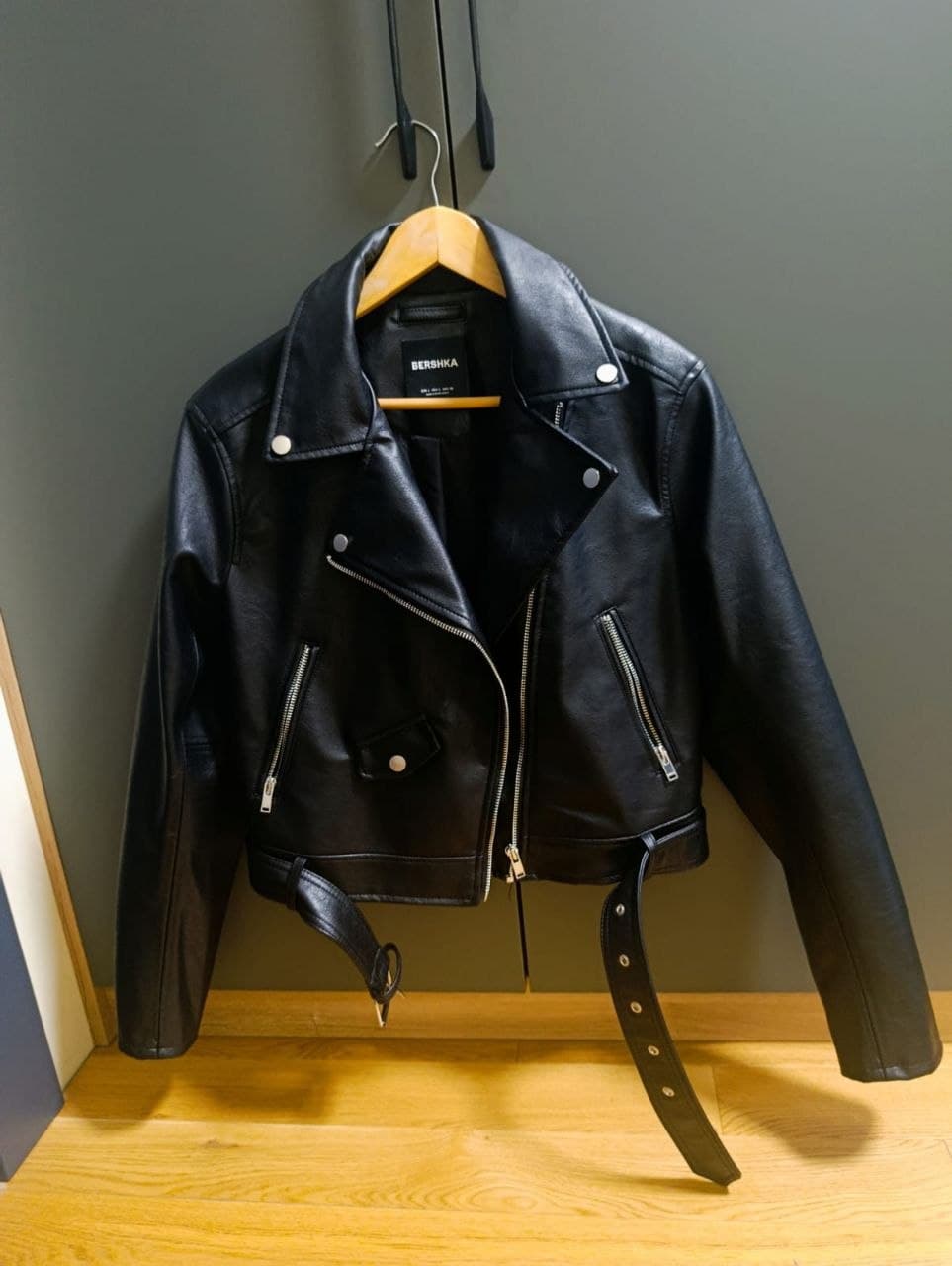 Кожаная куртка Bershka
