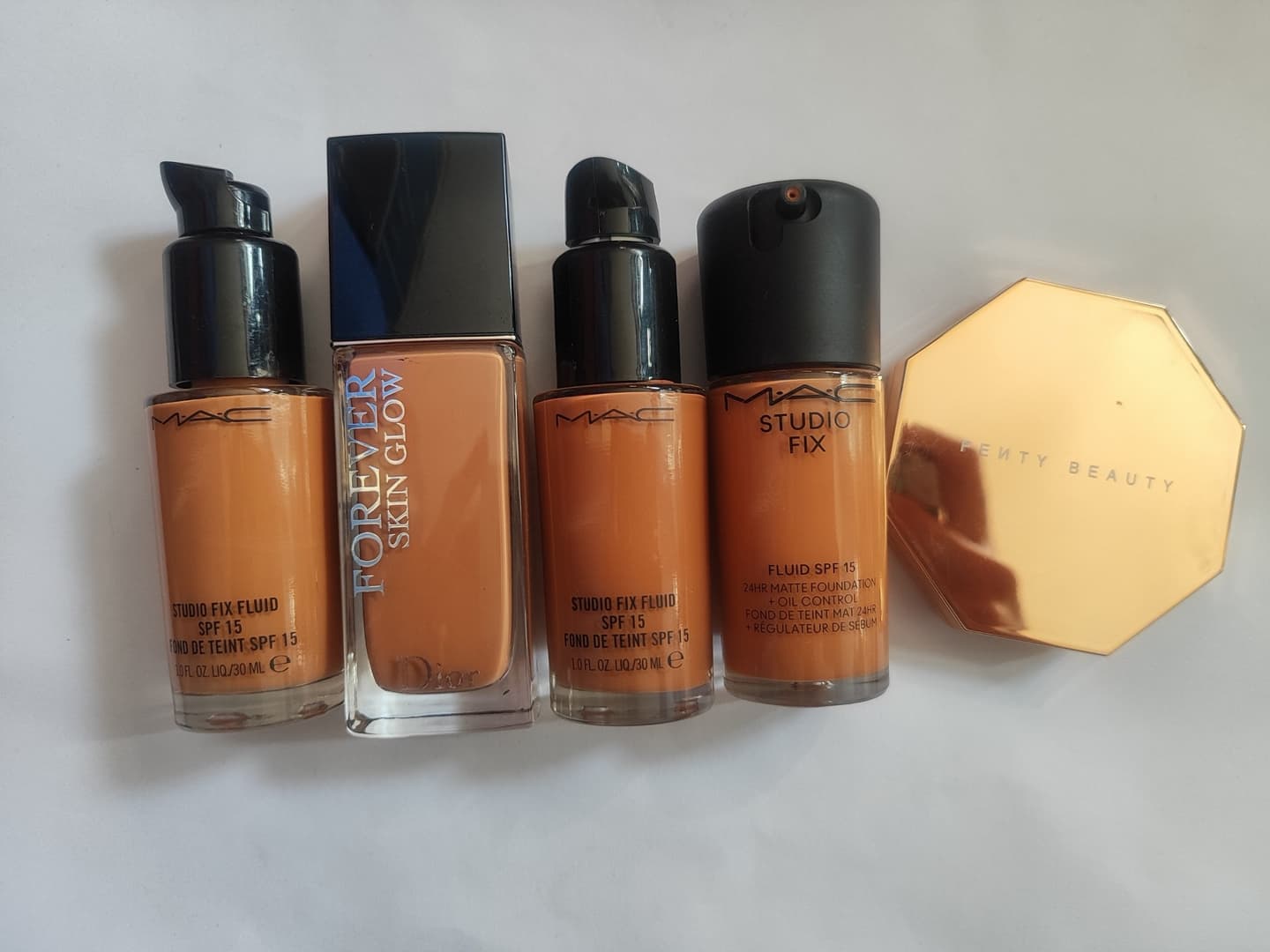 Тональники MAC - 30 манат, Dior - 50 манат и бронзер Fenty - 20 манат, фото 1