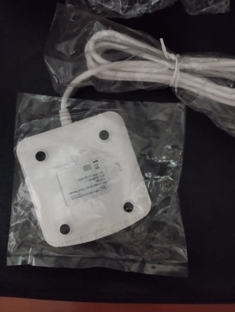 Продаётся: 2 шт. картридеров Smart Card Reader ACR38U-i1 (новые). Цена: 1 шт. - 25 AZN. Считыватель , фото 2