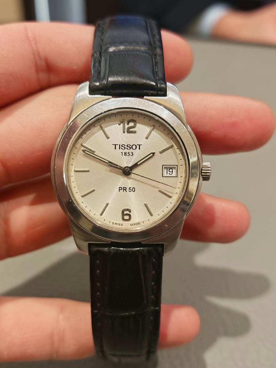 Salam Orijinal İsveçrə istehsalı olan Tissot PR 50 Quartz saatımı…
