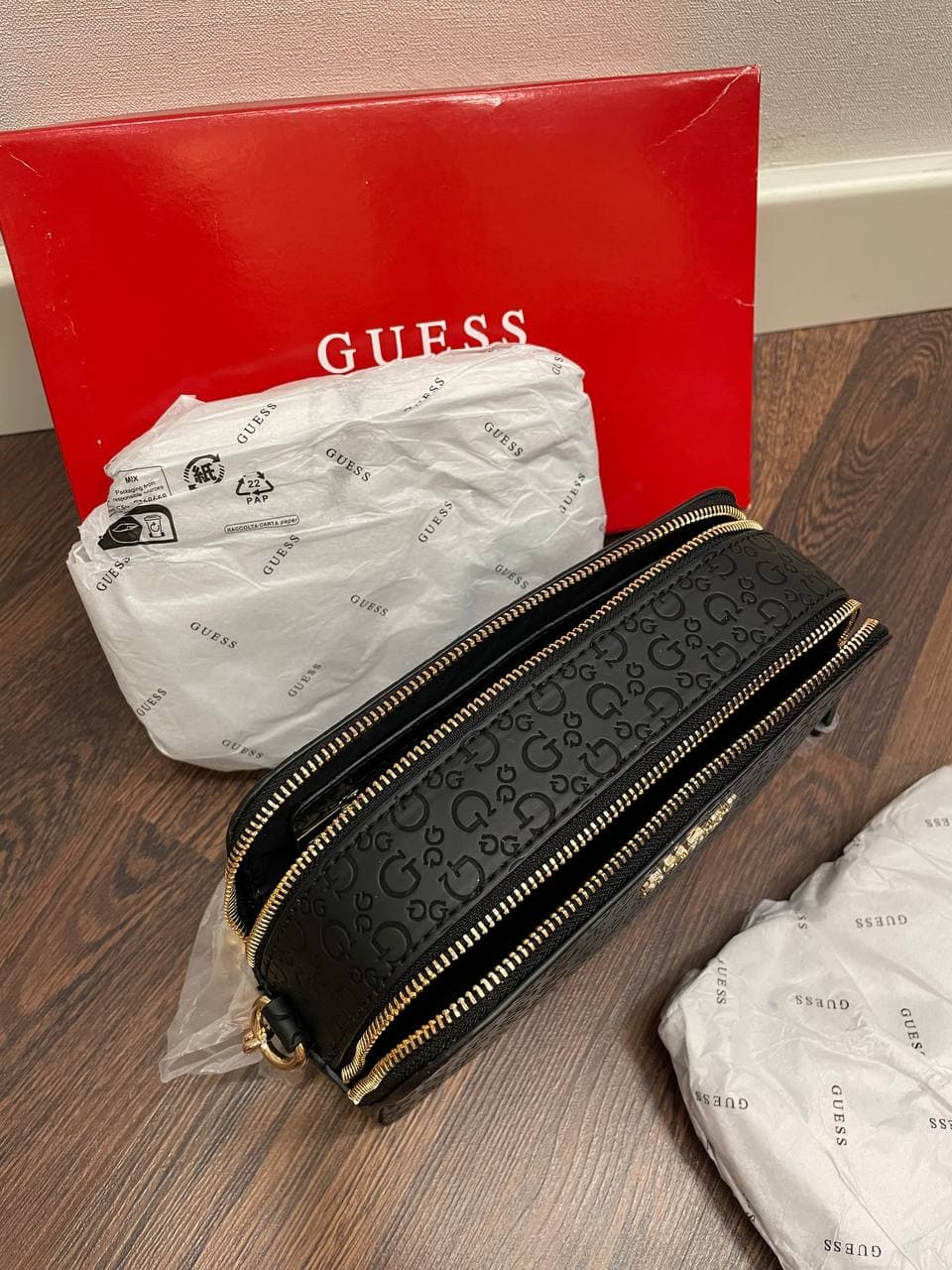 новая сумка guess , продаю